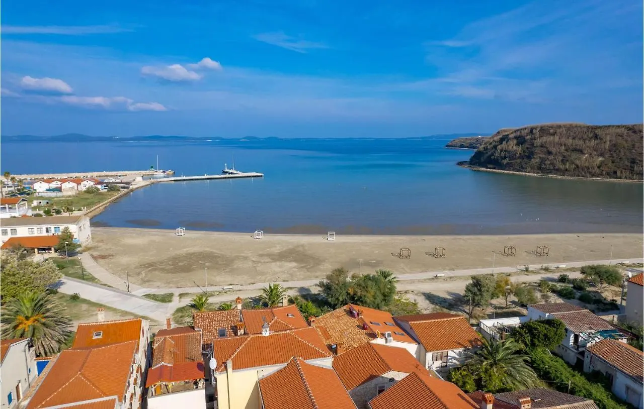 Stunning Home In Susak With Kitchen 0*,