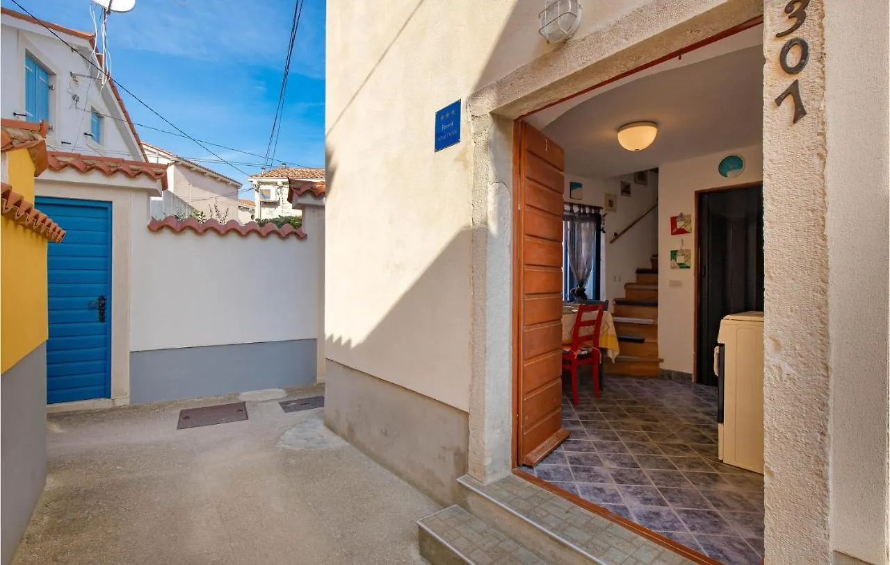 Stunning Home In Susak With Kitchen Holiday home